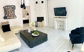 Perfect Stay - 